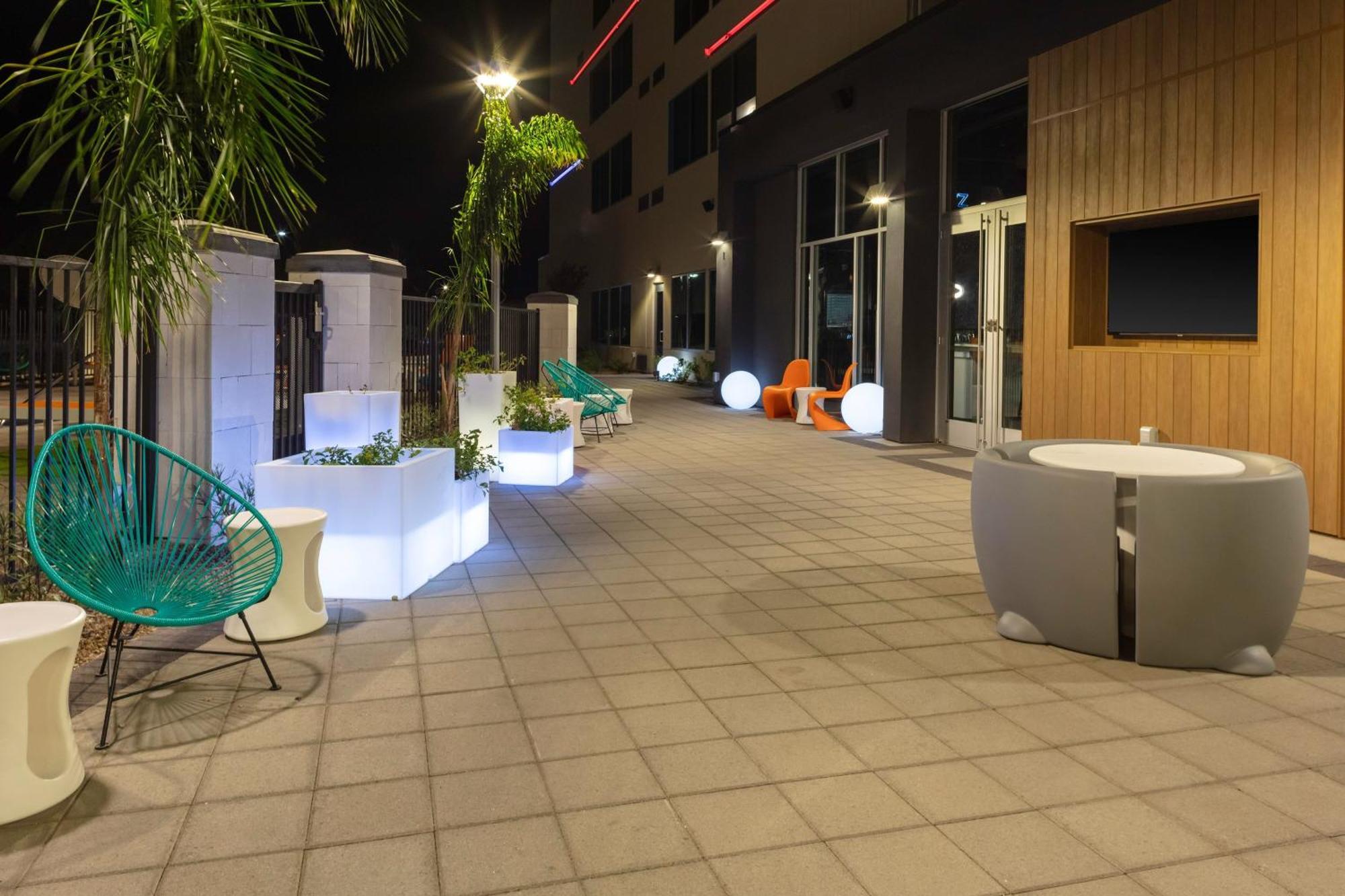 Aloft Glendale At Westgate Hotel Exterior foto